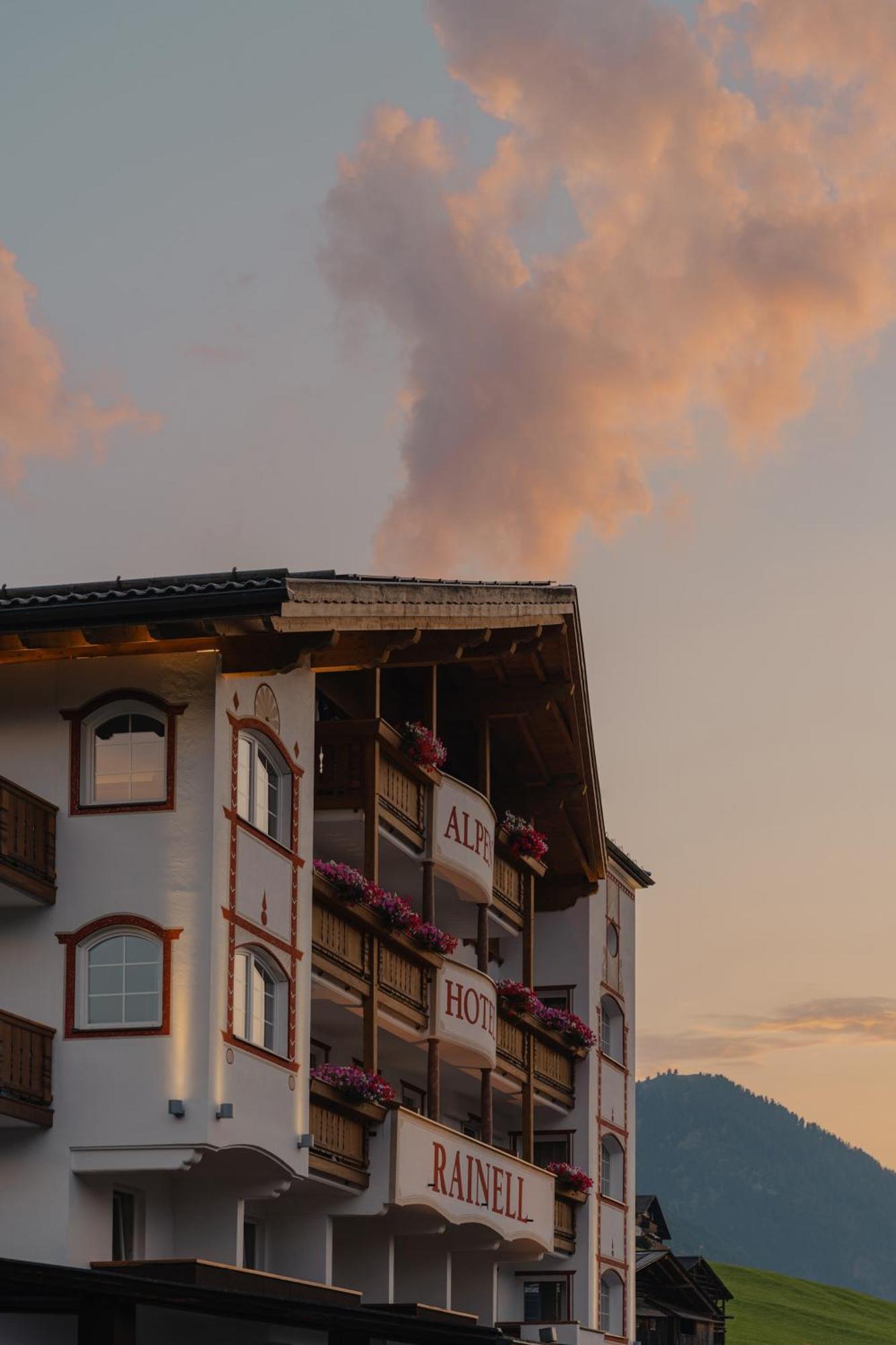 Rainell Dolomites Retreat Hotel Ortisei Exterior foto